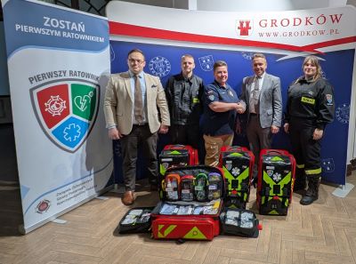 Cztery zestawy medyczne typu PSP R1